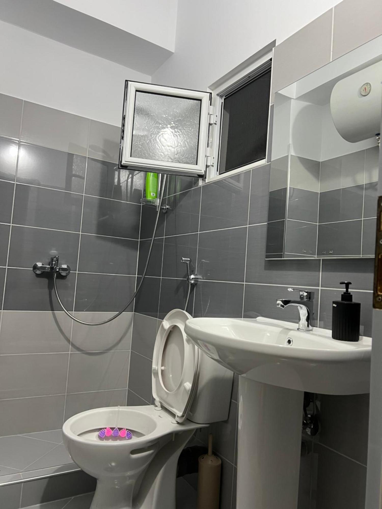 Amazing Familiar Apartments And Rooms Sarande Luaran gambar